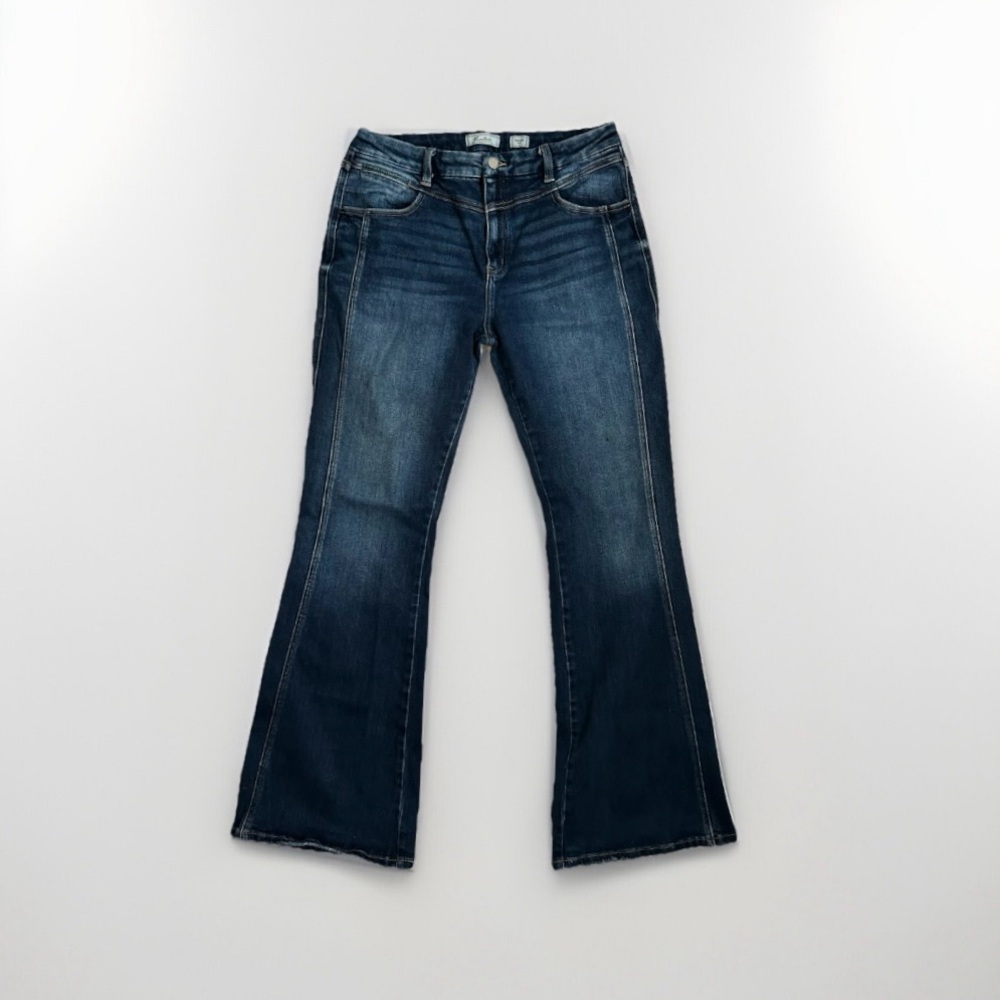 KanCan Signature High Rise Flare Stretch Jean size 32